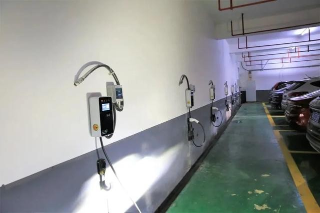 汽車充電樁 汽車充電樁